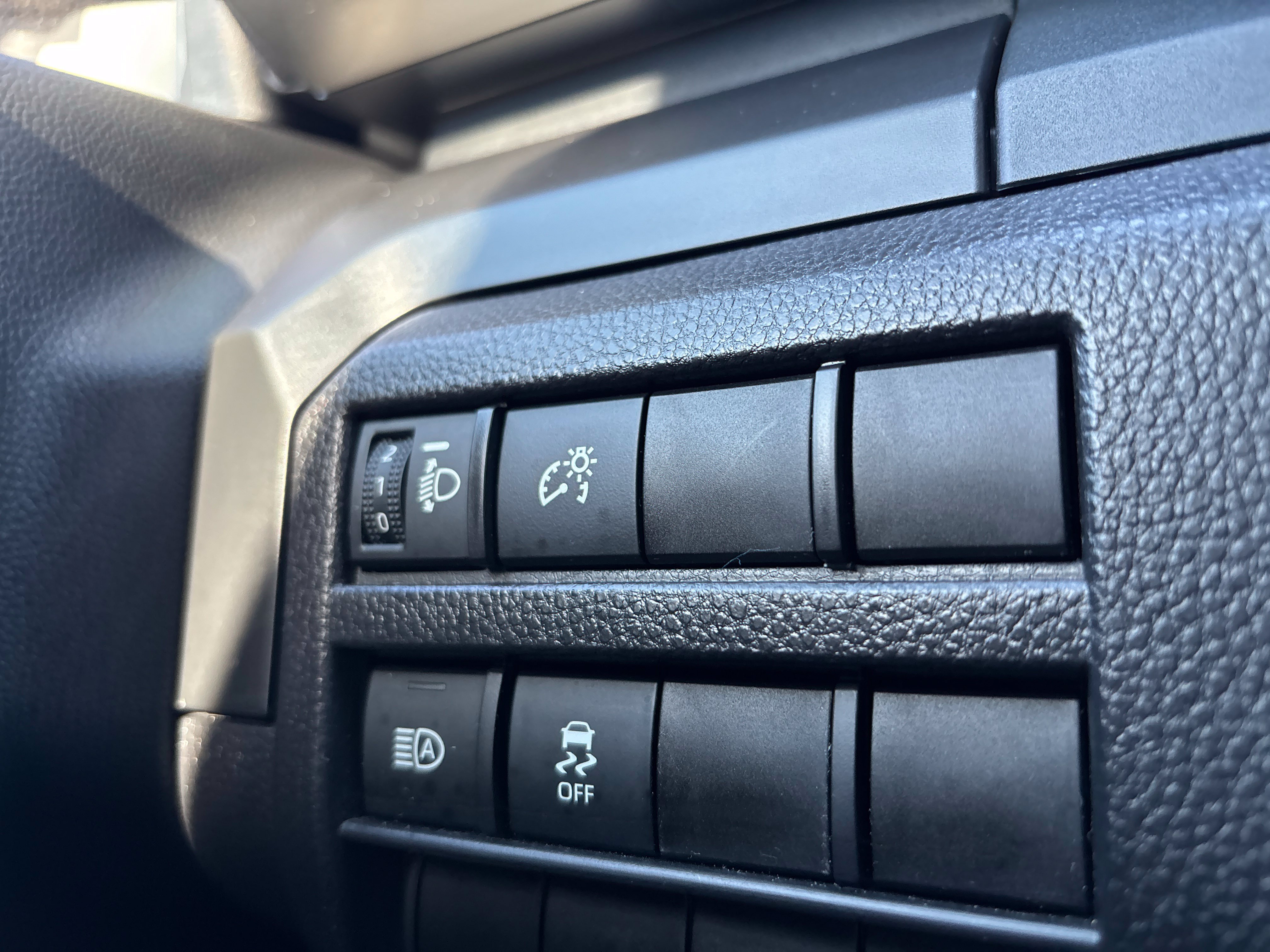 Used 2025 Toyota Tacoma SR RWD image 14