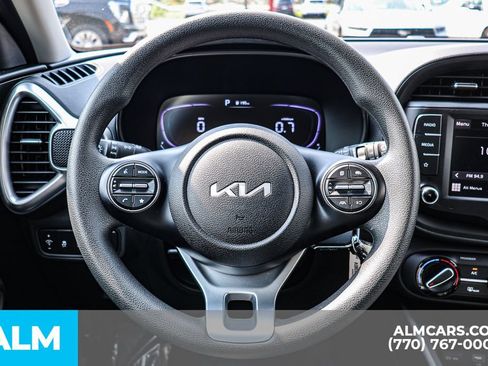 Used 2025 Kia Soul LX w/ LX Technology Package FWD image 31