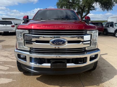 Used 2018 Ford F250 Lariat w/ Lariat Value Package AWD/4WD image 2