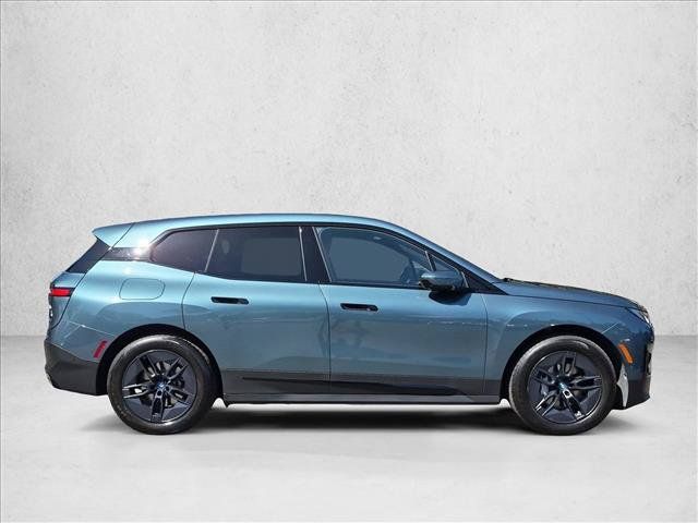 Certified 2024 BMW iX xDrive50 w/ Premium Package AWD/4WD image 4
