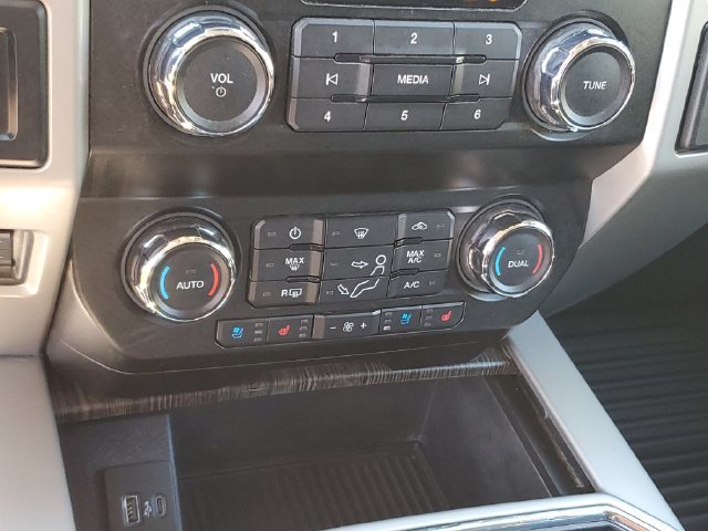 Used 2020 Ford F450 Lariat w/ Lariat Value Package AWD/4WD image 30