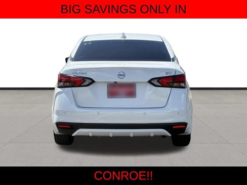Used 2022 Nissan Versa SV w/ Trunk Package FWD image 6
