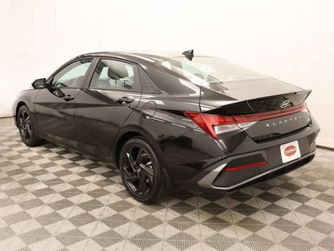 New 2026 Hyundai Elantra SEL Sport image 3