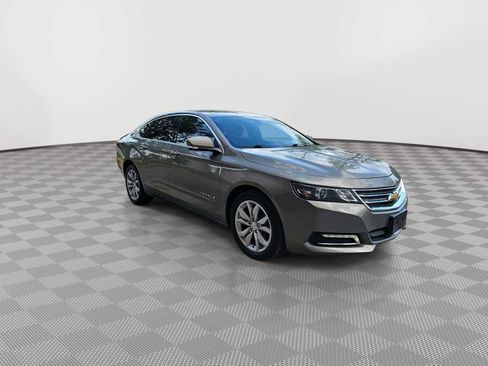 Used 2019 Chevrolet Impala LT FWD image 2