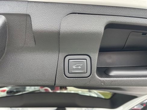 Used 2023 GMC Acadia AT4 w/ Technology Package image 24