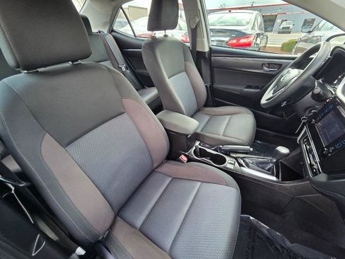 Used 2019 Toyota Corolla LE image 19