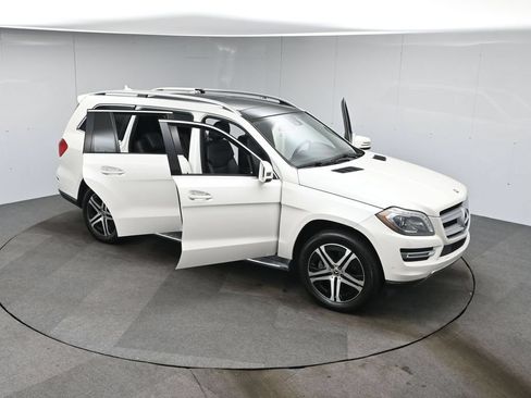 Used 2016 Mercedes-Benz GL 450 4MATIC w/ Premium I Package image 61