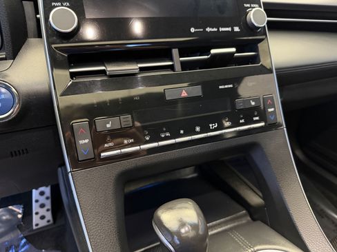 Used 2019 Toyota Avalon XSE w/ All Weather Liner Package FWD image 22