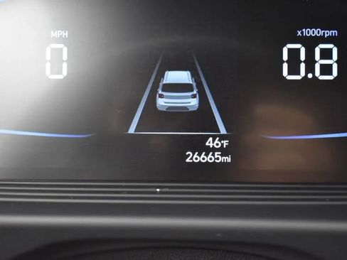 Used 2024 Hyundai Venue Limited image 28