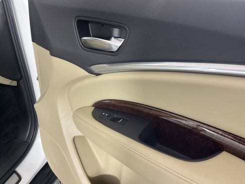 Used 2018 Acura MDX SH-AWD w/ Technology Package image 9