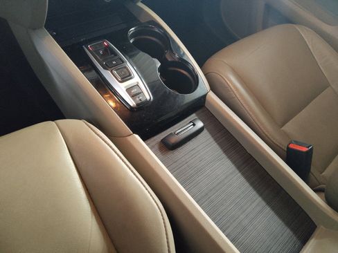 Used 2017 Honda Pilot Touring image 26