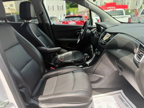 Used 2019 Chevrolet Trax Premier AWD/4WD image 10