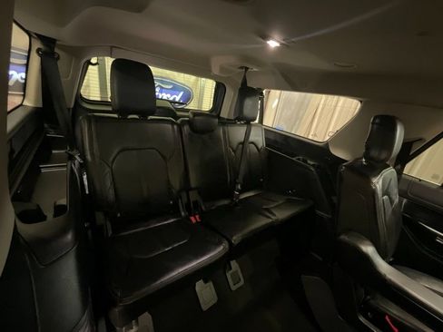Used 2019 Ford Expedition Max Platinum AWD/4WD image 18