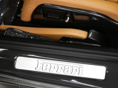 Used 2005 Ferrari 575M Maranello Superamerica RWD image 32