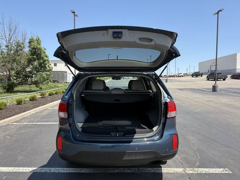 Used 2014 Kia Sorento LX AWD/4WD image 6