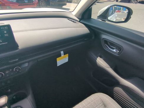 New 2026 Honda HR-V LX image 17
