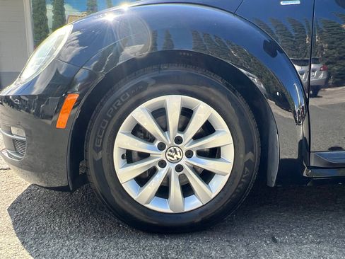 Used 2016 Volkswagen Beetle 1.8T S FWD image 19