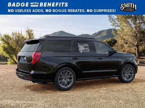 New 2027 Ford Expedition Platinum w/ Stealth Appearance Package AWD/4WD image 7