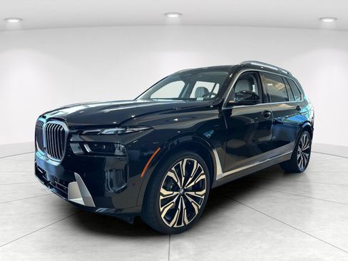 New 2027 BMW X7 xDrive40i w/ Premium Package AWD/4WD image 4