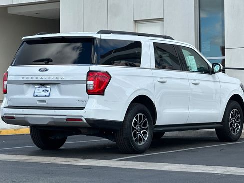 Certified 2024 Ford Expedition Max XLT image 3