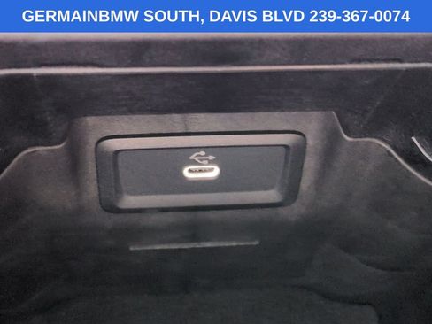 Used 2025 Mercedes-Benz GLC 300 image 23