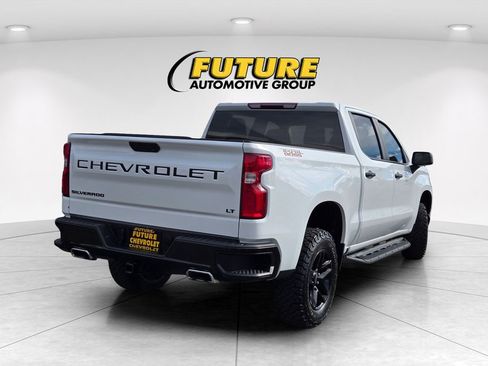 Used 2021 Chevrolet Silverado 1500 LT Trail Boss w/ LPO, Dark Essentials Package image 4
