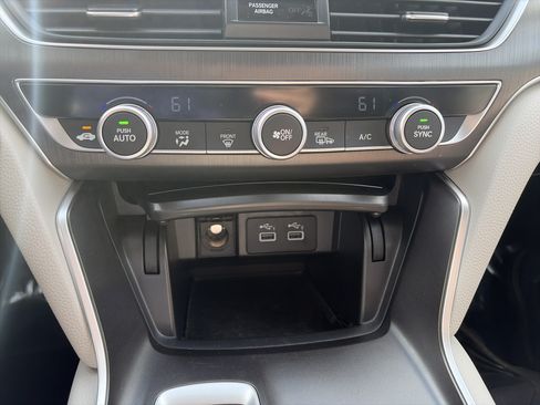 Used 2021 Honda Accord Hybrid image 15