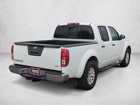 Used 2019 Nissan Frontier SV image 7