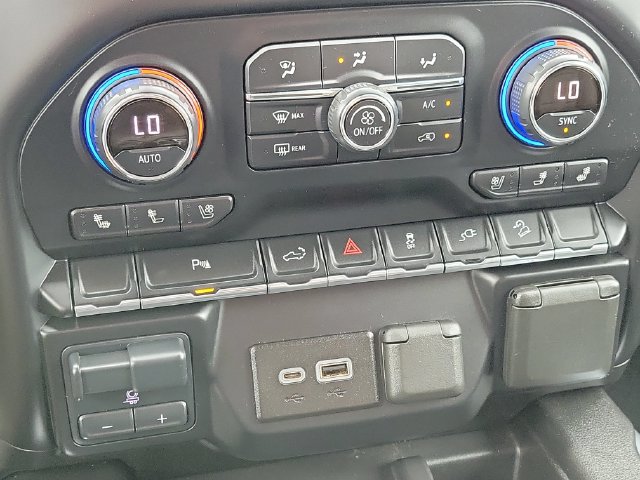Certified 2020 Chevrolet Silverado 2500 LTZ w/ LTZ Plus Package AWD/4WD image 21