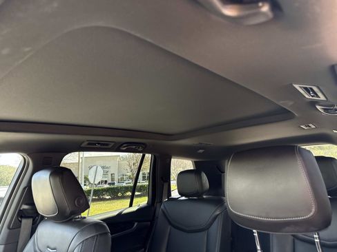 Used 2025 Cadillac XT6 Premium Luxury image 24