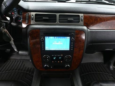 Used 2010 Chevrolet Silverado 2500 LTZ w/ LTZ Plus Package AWD/4WD image 31