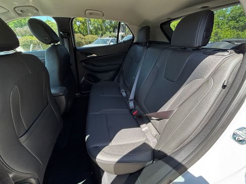 Used 2025 Buick Encore GX Preferred FWD image 33