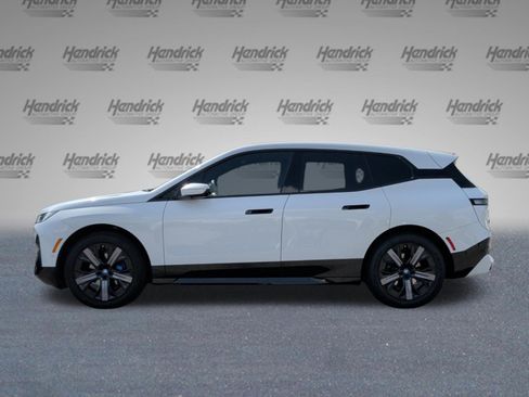 Used 2024 BMW iX xDrive50 w/ Premium Package AWD/4WD image 10