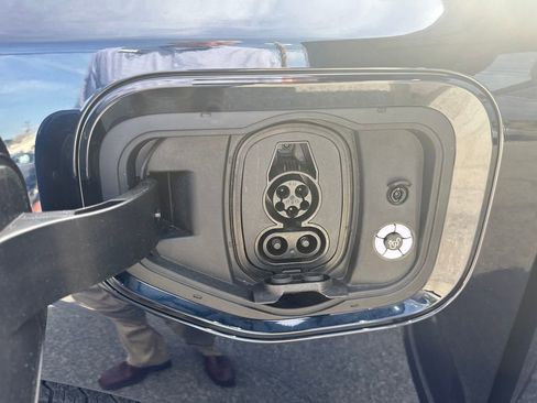 Used 2025 Ford F150 Lightning Flash AWD/4WD image 54