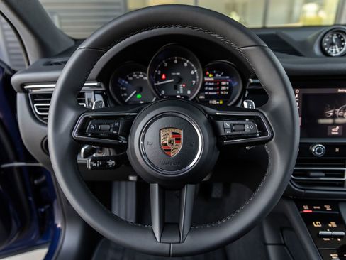 Certified 2026 Porsche Macan AWD/4WD image 30