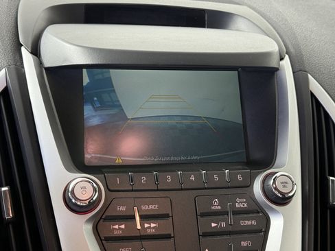 Used 2017 GMC Terrain SLE w/ Technology Package image 18