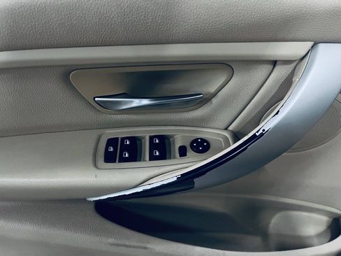 Used 2015 BMW 320i Sedan RWD image 29