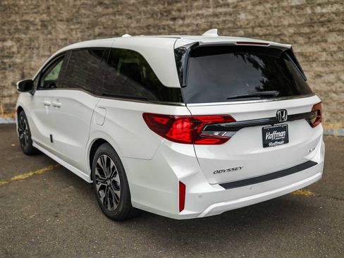 New 2026 Honda Odyssey Elite image 5