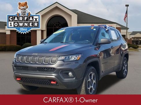 Used 2022 Jeep Compass Trailhawk w/ Trailhawk Convenience Group image 2