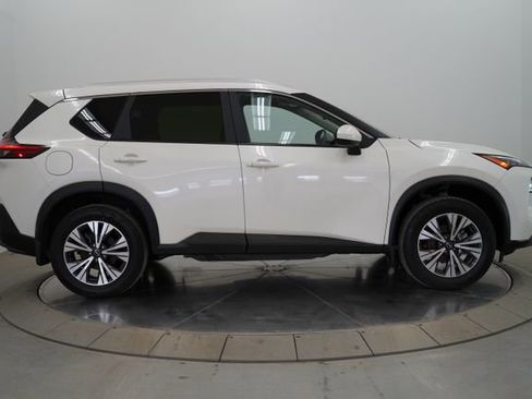 Used 2023 Nissan Rogue SV w/ SV Premium B Package image 8