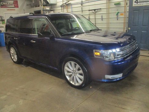 Used 2016 Ford Flex SEL w/ Equipment Group 202A AWD/4WD image 2
