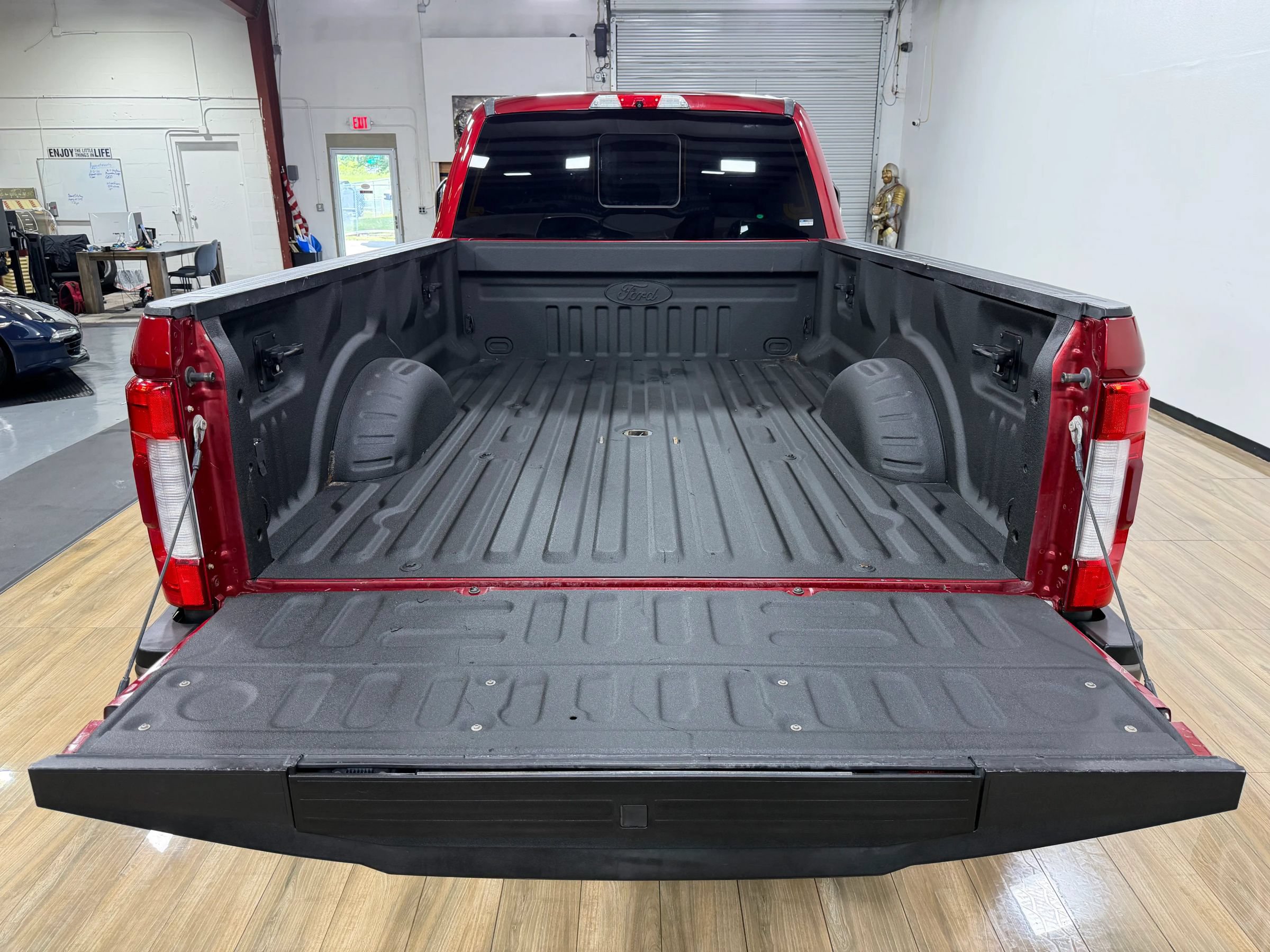Used 2017 Ford F350 King Ranch w/ King Ranch Ultimate Package AWD/4WD image 8