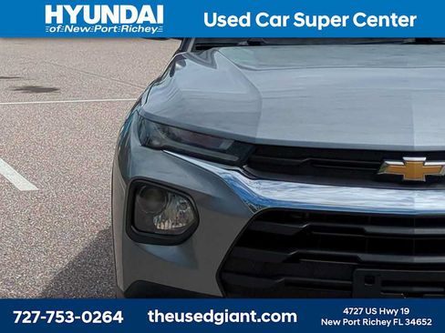 Used 2023 Chevrolet TrailBlazer LT w/ Convenience Package FWD image 9