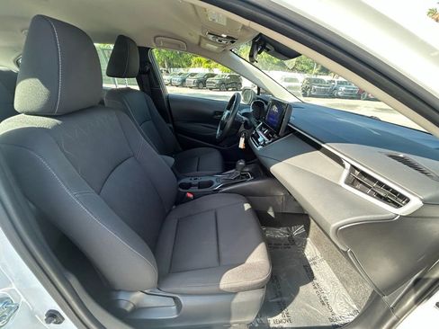 Used 2025 Toyota Corolla LE image 24