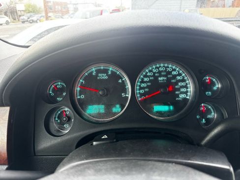 Used 2014 GMC Sierra 2500 SLT AWD/4WD image 32