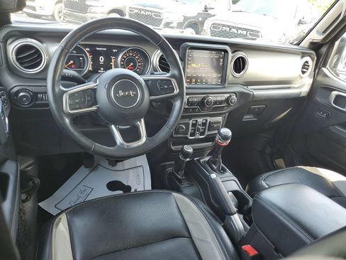 Certified 2018 Jeep Wrangler Unlimited Sahara AWD/4WD image 8