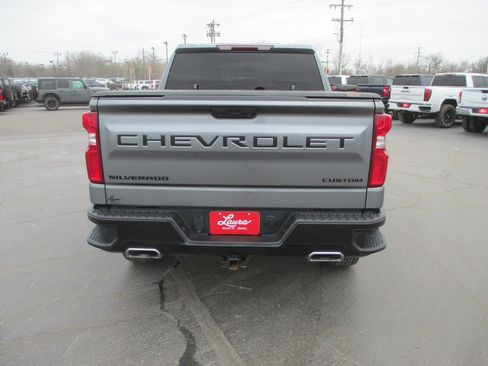 Used 2021 Chevrolet Silverado 1500 Custom Trail Boss w/ LPO, Dark Essentials Package image 5