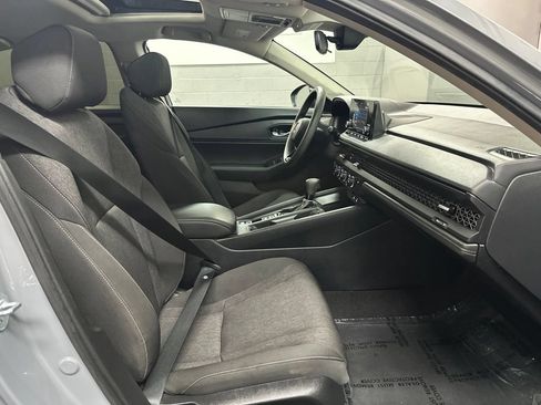 Used 2025 Honda Accord SE image 20