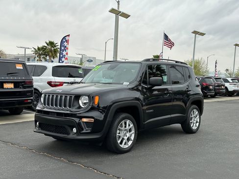 Certified 2022 Jeep Renegade Latitude image 2