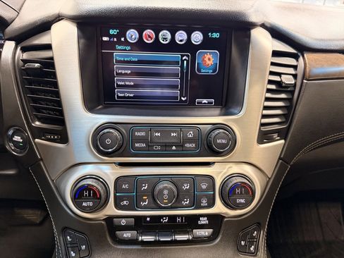 Used 2019 GMC Yukon XL Denali image 43